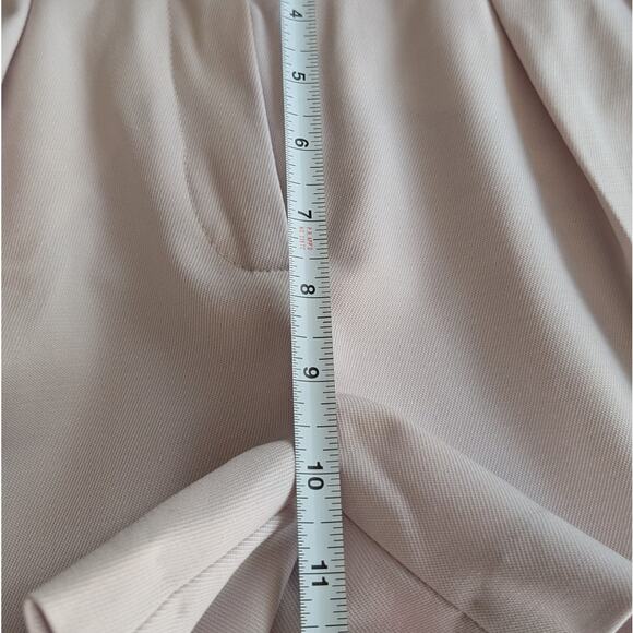 NWT Babaton Bureau Matte Pearl Mid-rise Wool Twill Pleated Mini Shorts, size 2 - Picture 5 of 7